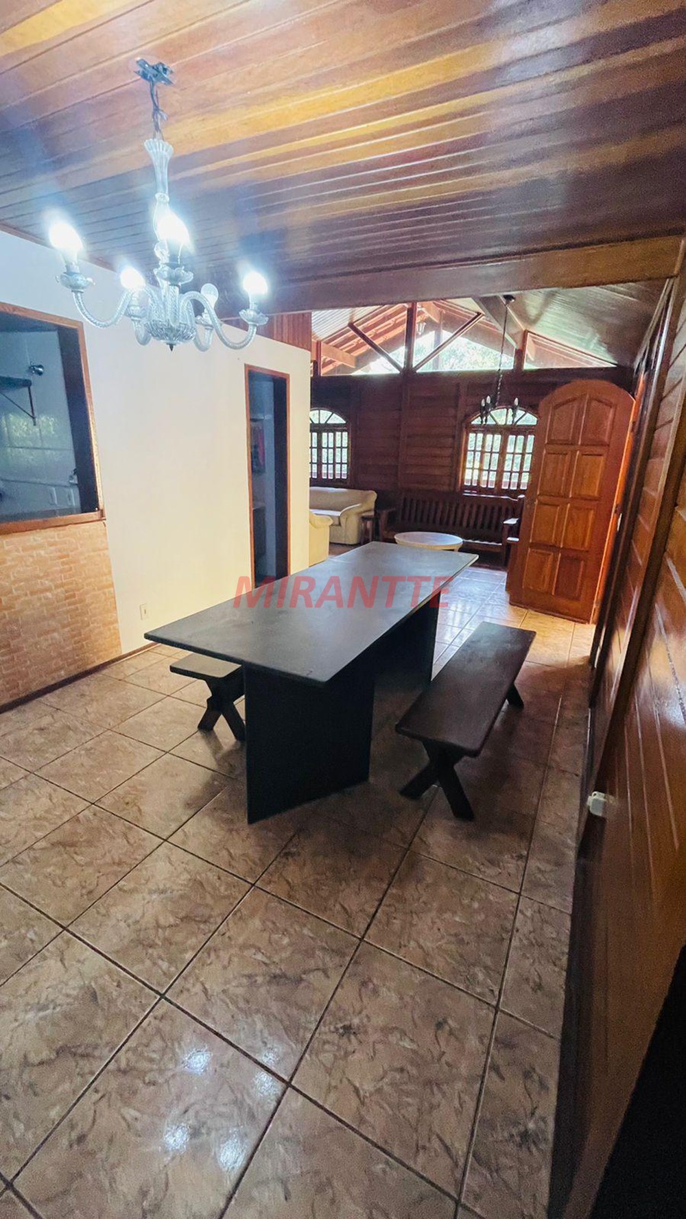 Sobrado de 400m² com 4 quartos em Serra Da Cantareira
