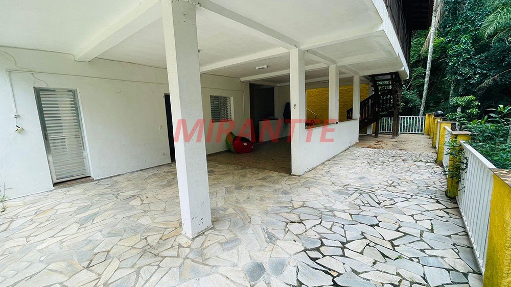 Sobrado de 400m² com 4 quartos em Serra Da Cantareira