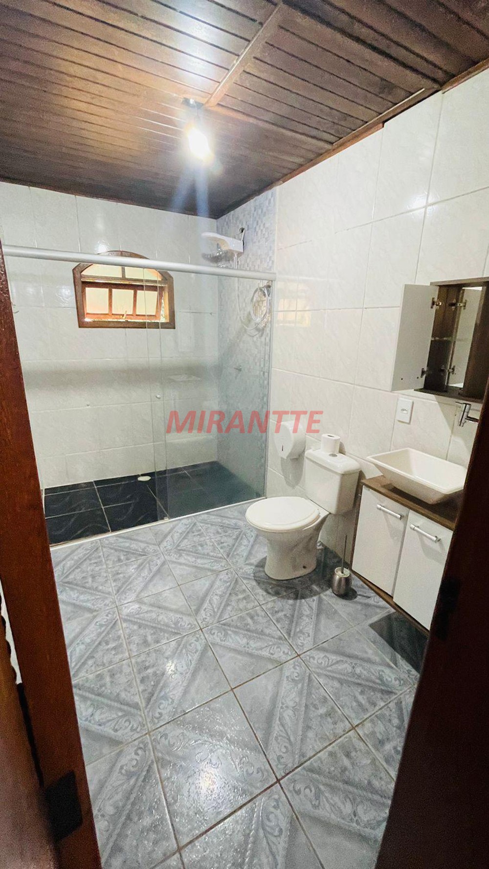 Sobrado de 400m² com 4 quartos em Serra Da Cantareira