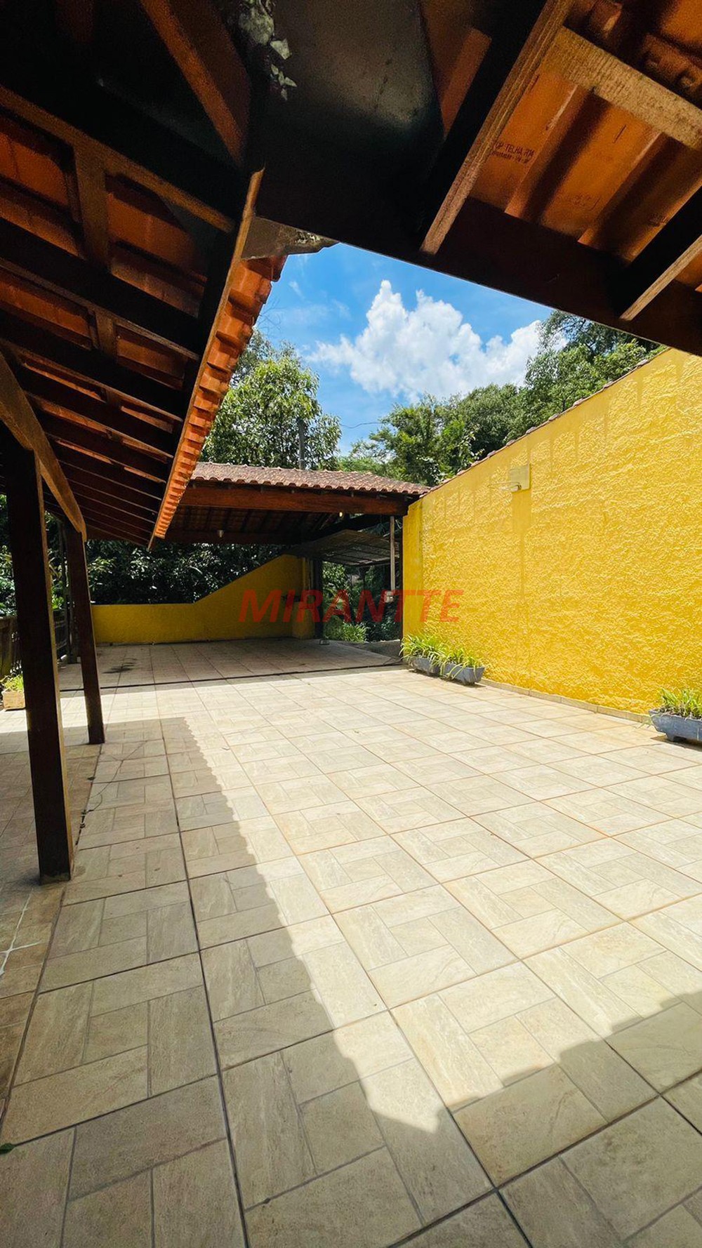 Sobrado de 400m² com 4 quartos em Serra Da Cantareira