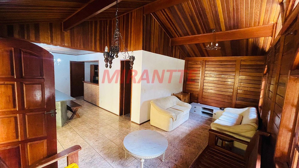 Sobrado de 400m² com 4 quartos em Serra Da Cantareira