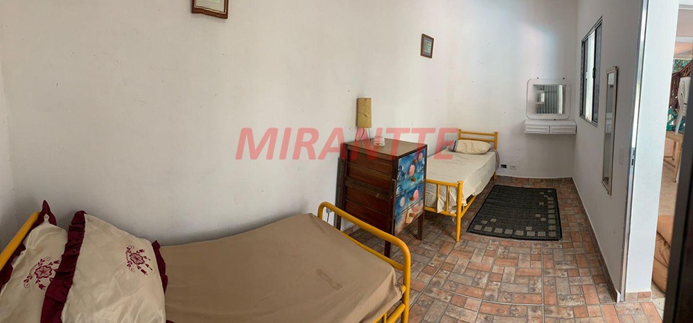 Sobrado de 400m² com 4 quartos em Serra Da Cantareira