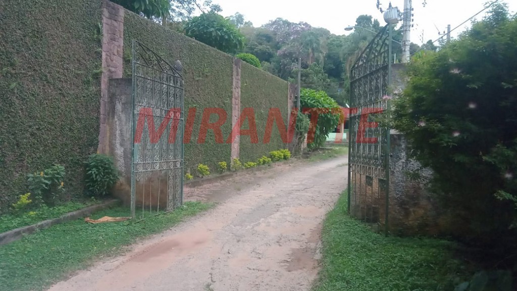 Casa terrea de 400m² com 3 quartos em Serra da Cantareira