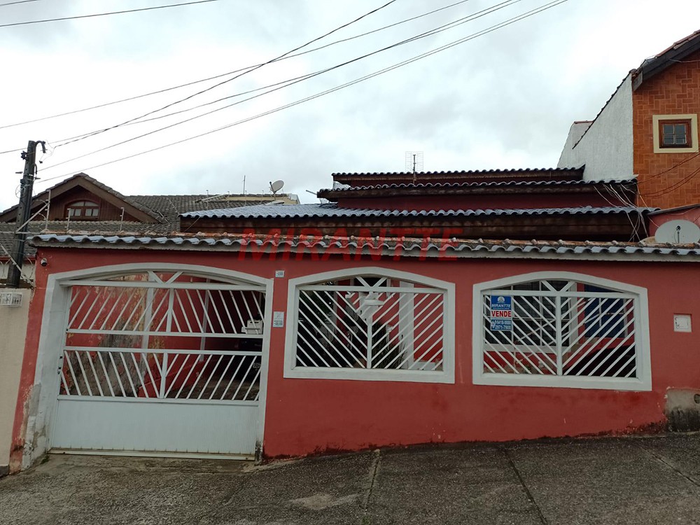 Sobrado de 260m² com 4 quartos em Vila Hortência