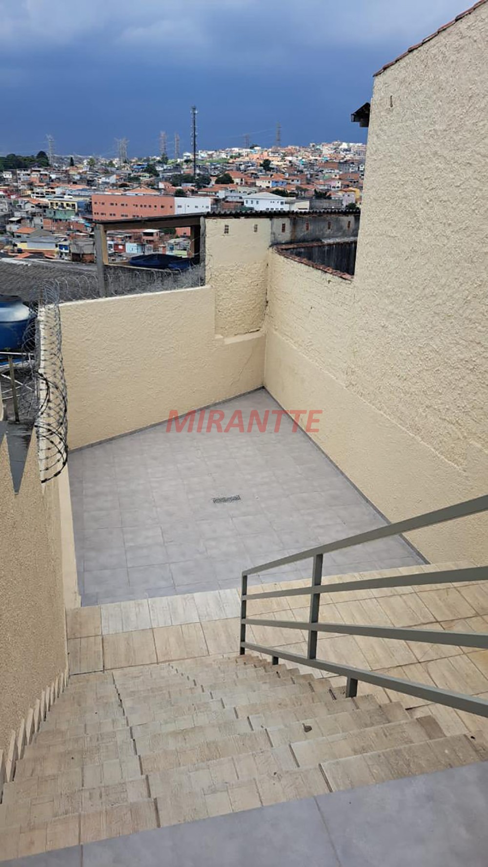 Sobrado de 91m² com 2 quartos em Jardim Joamar