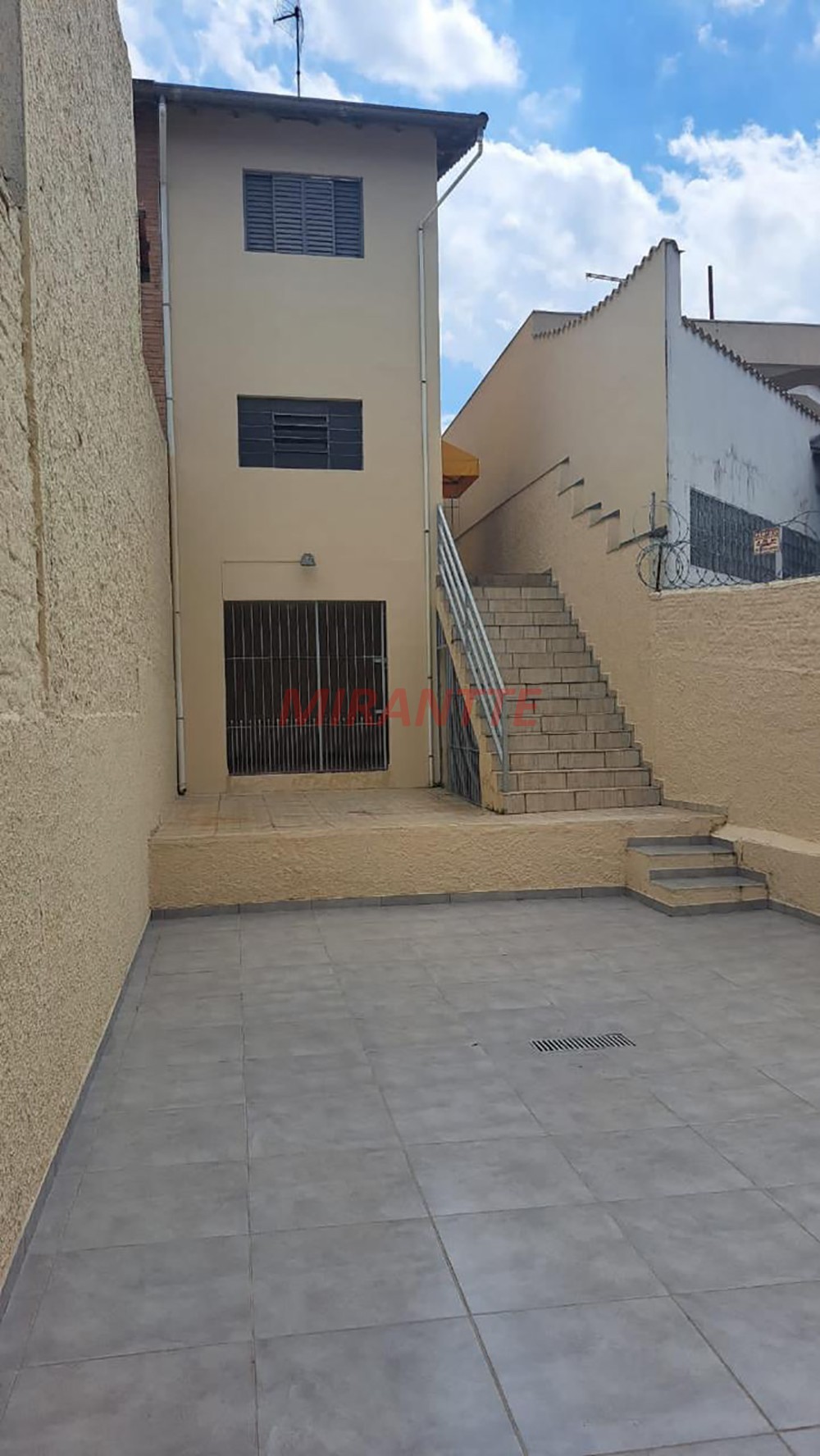 Sobrado de 91m² com 2 quartos em Jardim Joamar