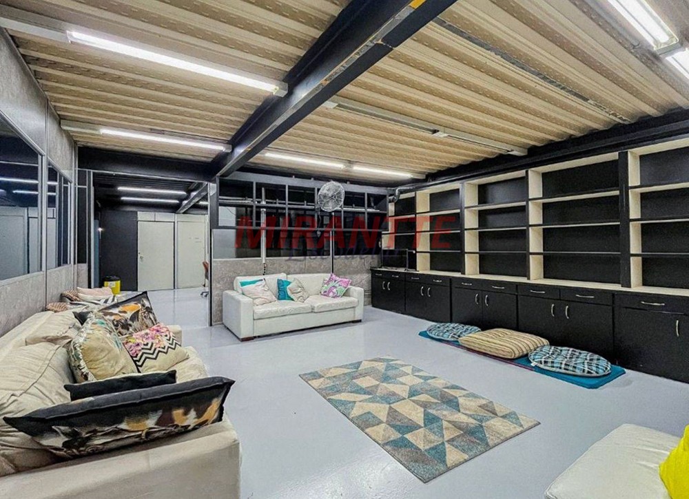 Comercial de 2385m² em Ipiranga