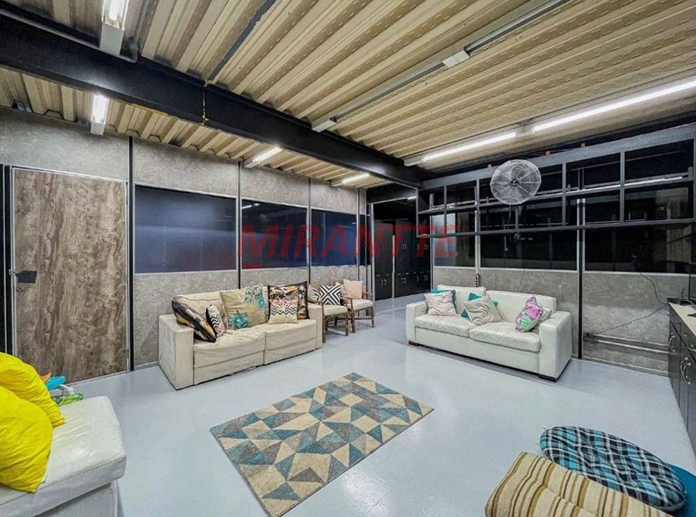 Comercial de 2385m² em Ipiranga