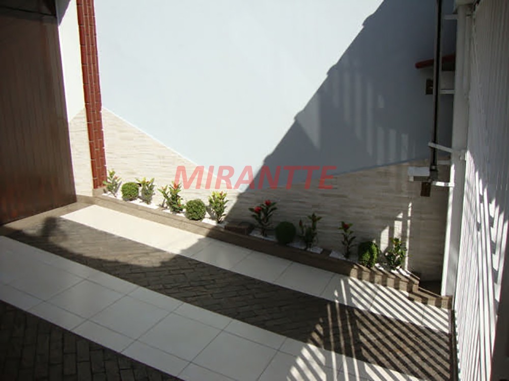 Sobrado de 235m² com 3 quartos em Vila Rosália