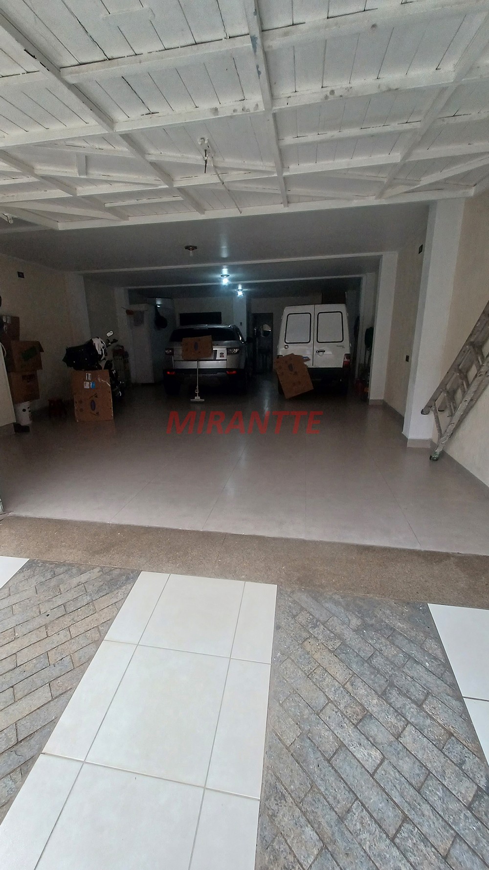 Sobrado de 235m² com 3 quartos em Vila Rosália