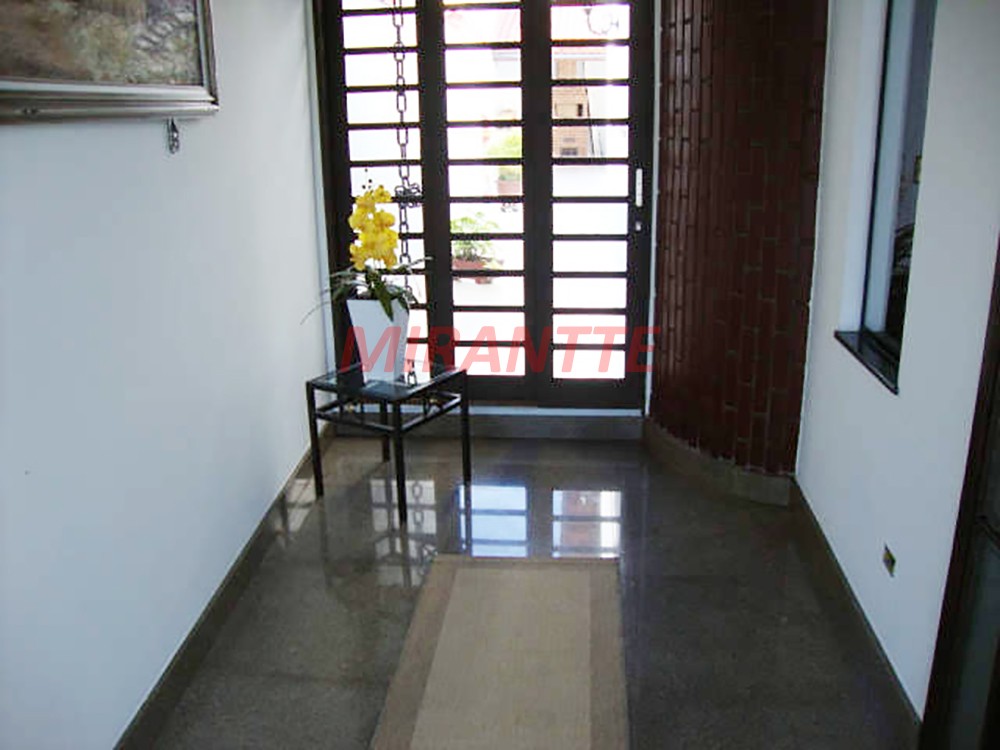 Sobrado de 235m² com 3 quartos em Vila Rosália