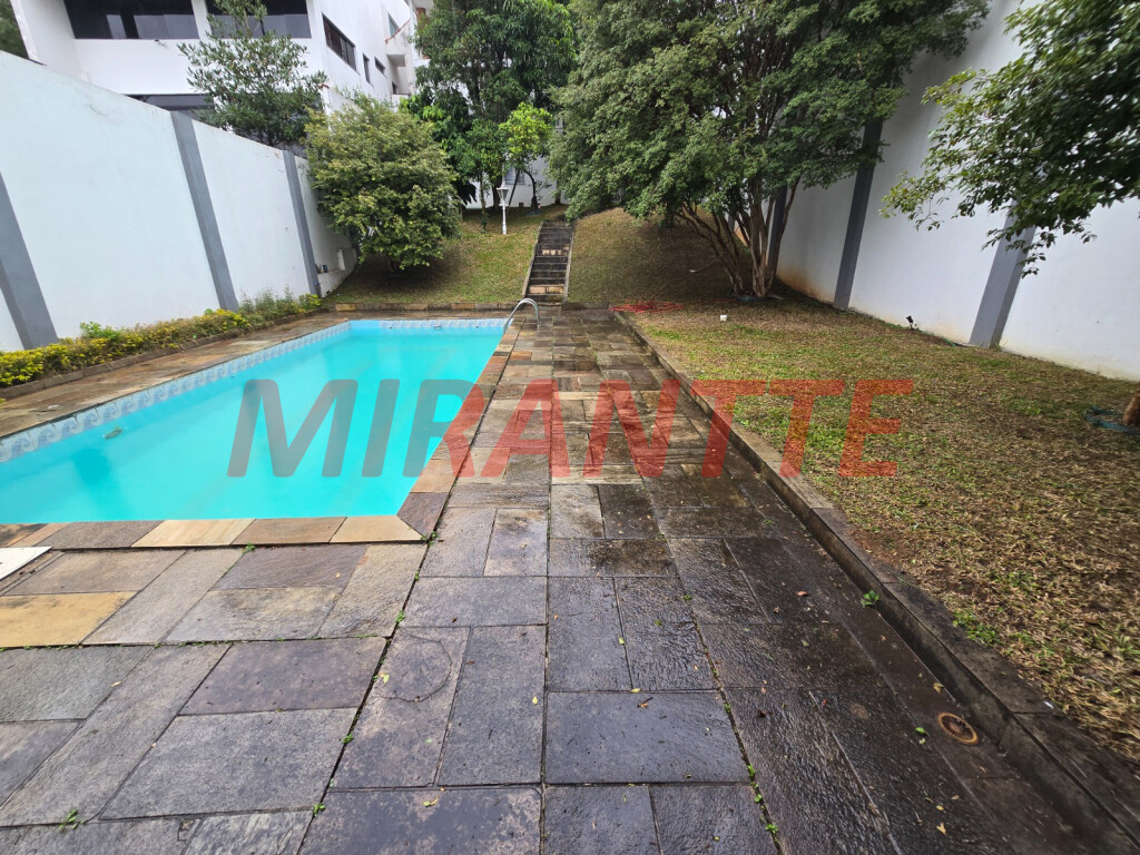 Casa terrea de 290m² com 5 quartos em Jardim Tremembé