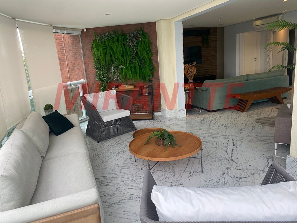 Apartamento de 220m² com 4 quartos em Santana
