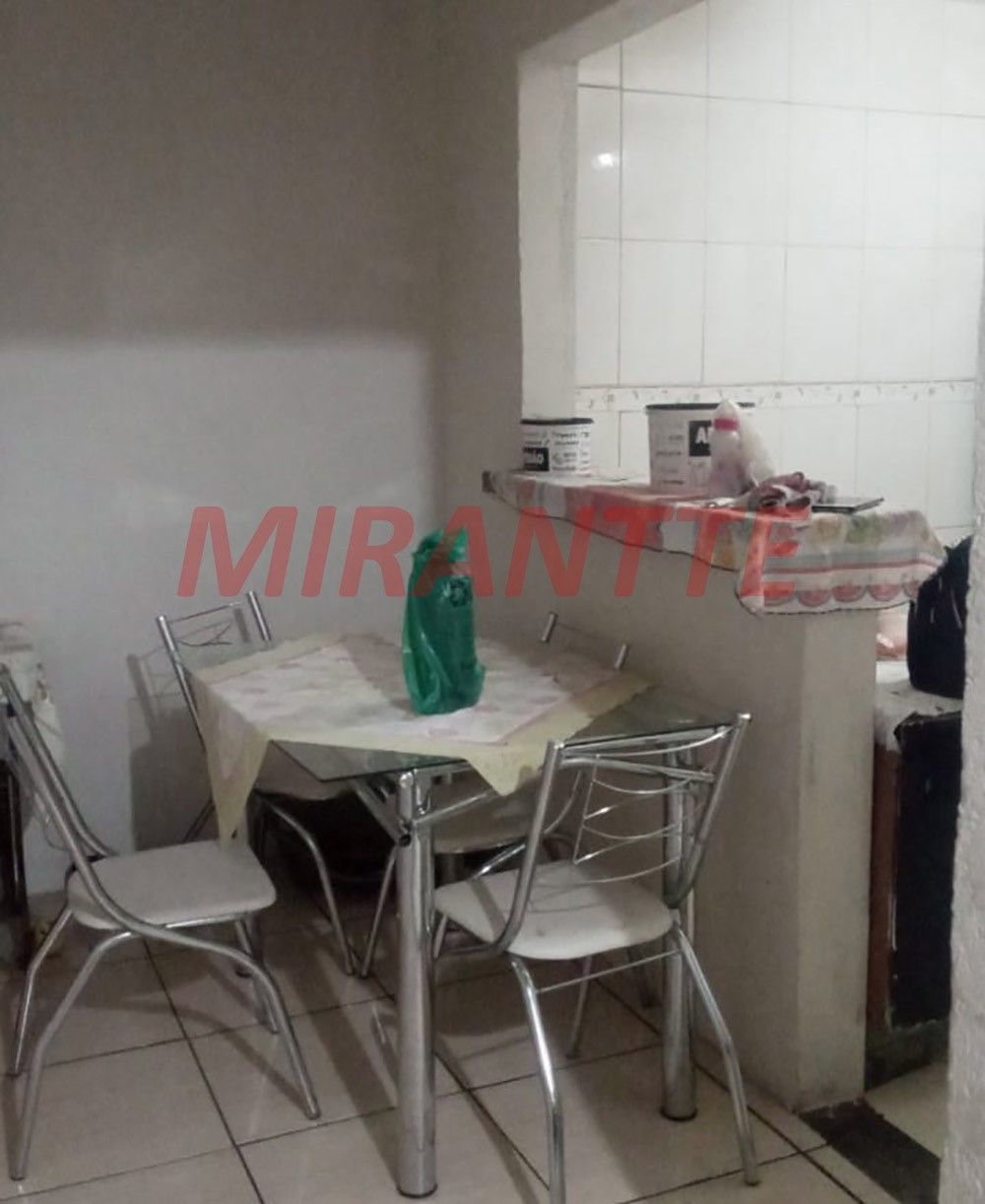 Sobrado de 200m² com 3 quartos em Francos