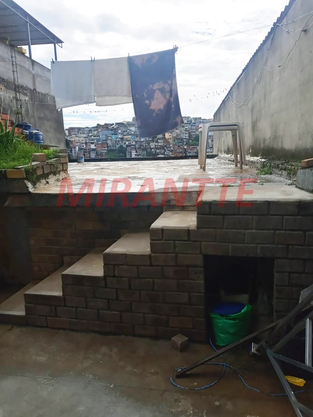 Sobrado de 200m² com 3 quartos em Francos