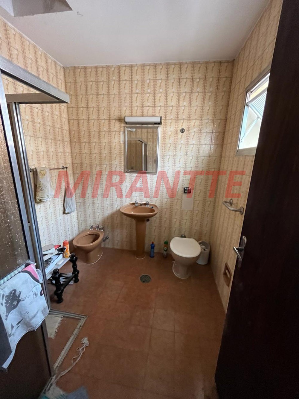 Sobrado de 295m² com 4 quartos em Parada Inglesa