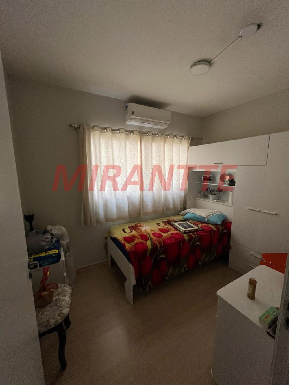 Sobrado de 295m² com 4 quartos em Parada Inglesa