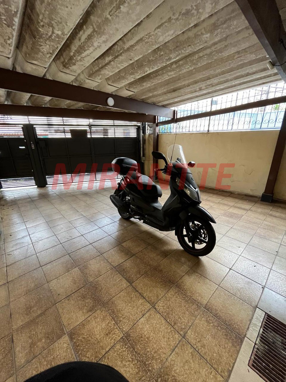 Sobrado de 295m² com 4 quartos em Parada Inglesa
