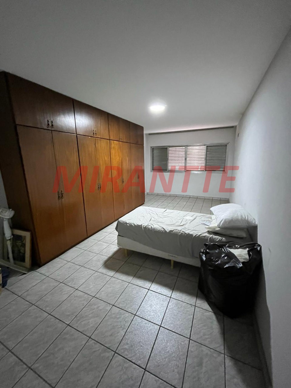 Sobrado de 295m² com 4 quartos em Parada Inglesa