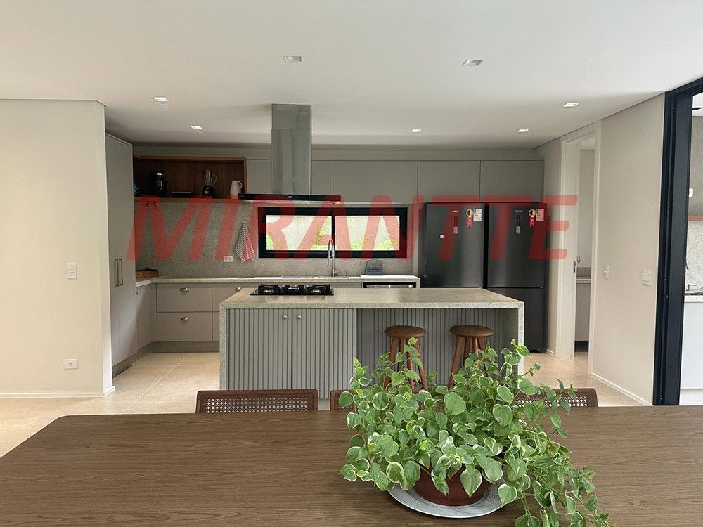 Sobrado de 355m² com 4 quartos em RIVIERA DE SAO LOURENCO