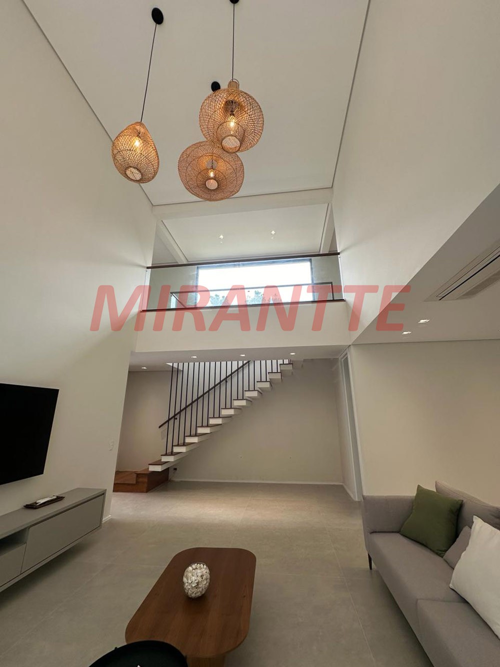 Sobrado de 355m² com 4 quartos em RIVIERA DE SAO LOURENCO