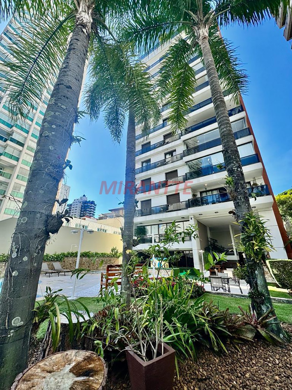 Apartamento de 198m² com 4 quartos em Santana