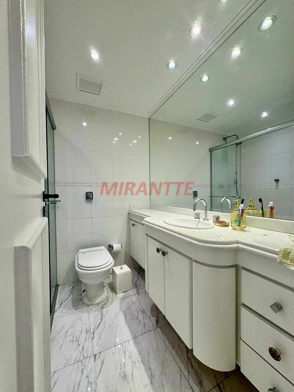 Apartamento de 198m² com 4 quartos em Santana
