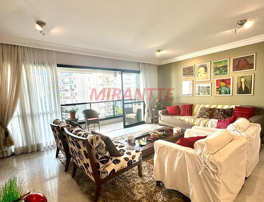 Apartamento de 198m² com 4 quartos em Santana