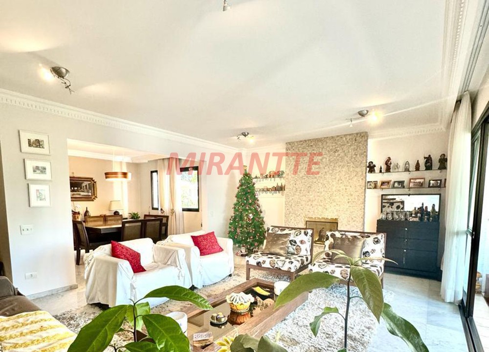 Apartamento de 198m² com 4 quartos em Santana