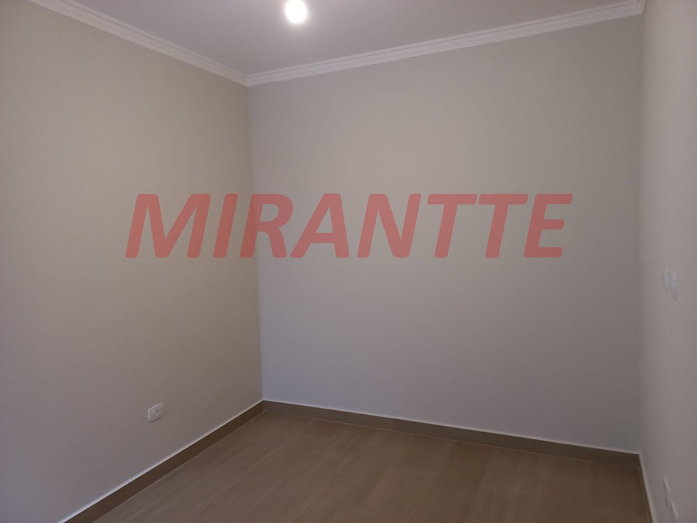 Sobrado de 140m² com 3 quartos em Vila Nivi