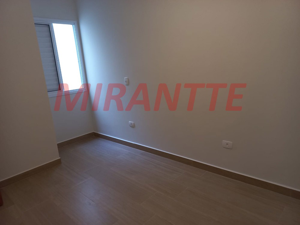 Sobrado de 140m² com 3 quartos em Vila Nivi