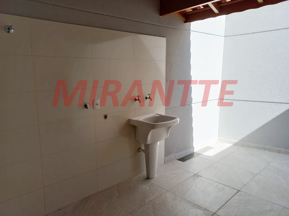 Sobrado de 140m² com 3 quartos em Vila Nivi
