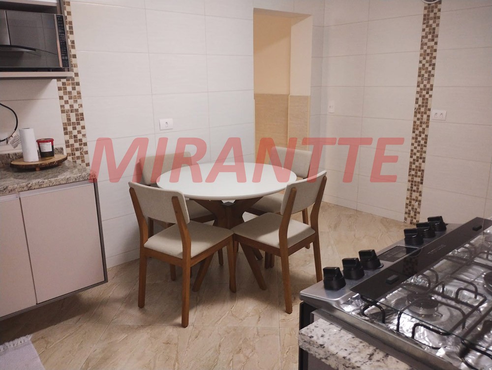 Sobrado de 189m² com 3 quartos em Vila Aurora