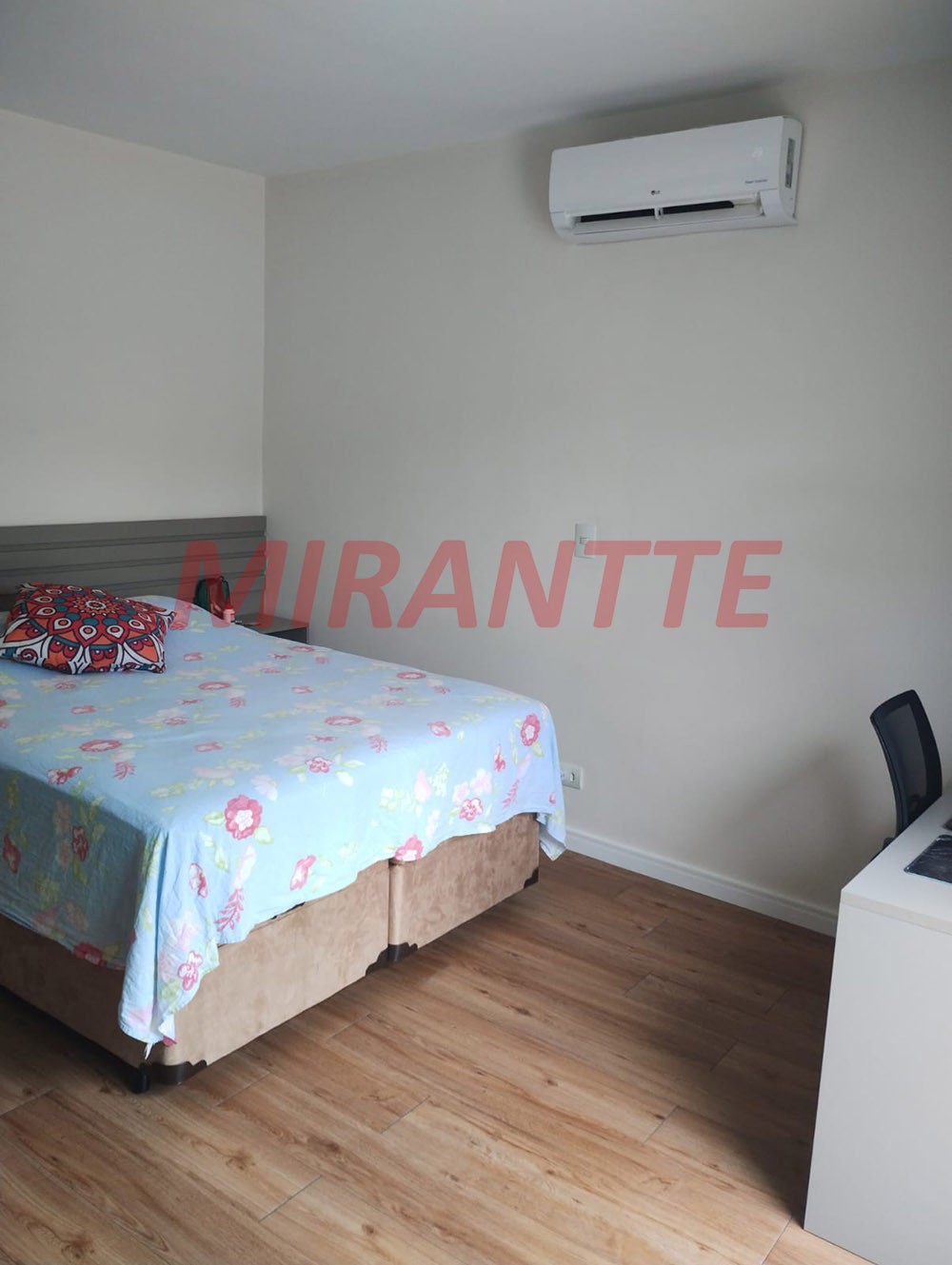 Sobrado de 189m² com 3 quartos em Vila Aurora