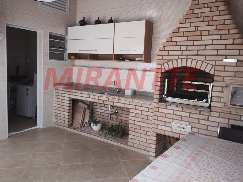 Sobrado de 189m² com 3 quartos em Vila Aurora
