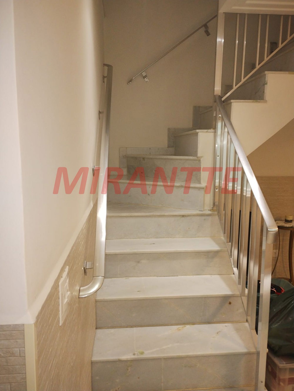 Sobrado de 189m² com 3 quartos em Vila Aurora