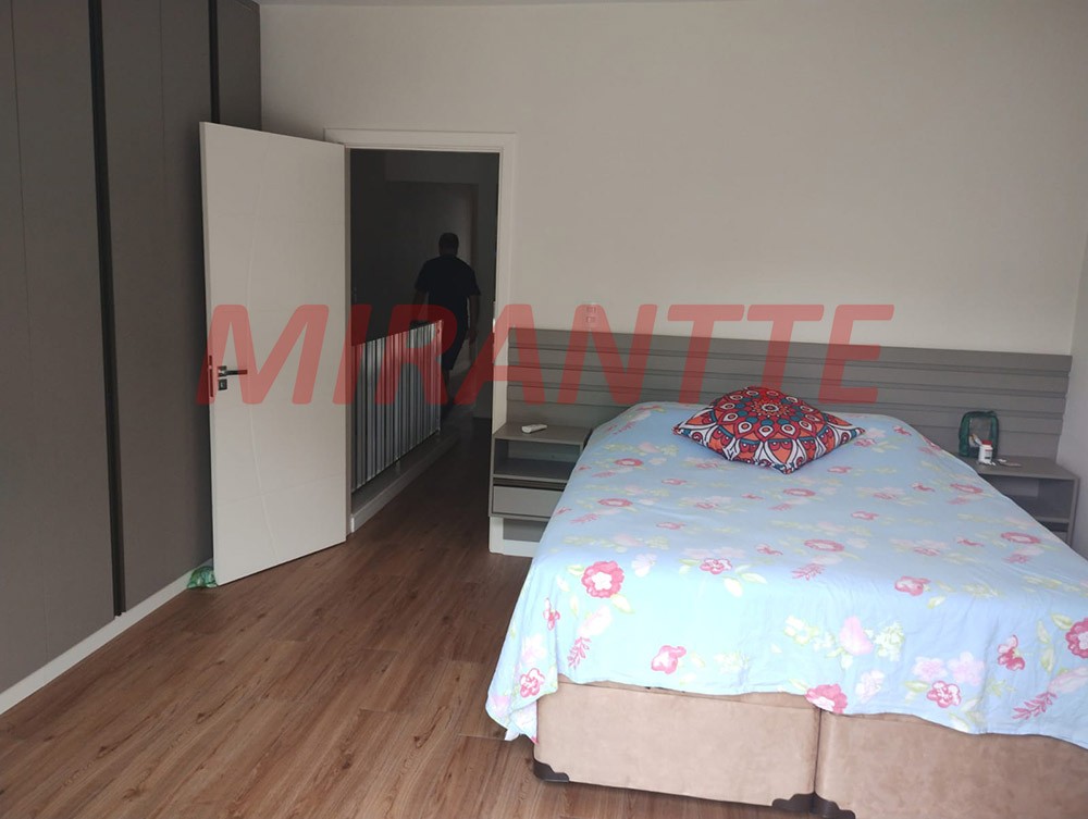 Sobrado de 189m² com 3 quartos em Vila Aurora