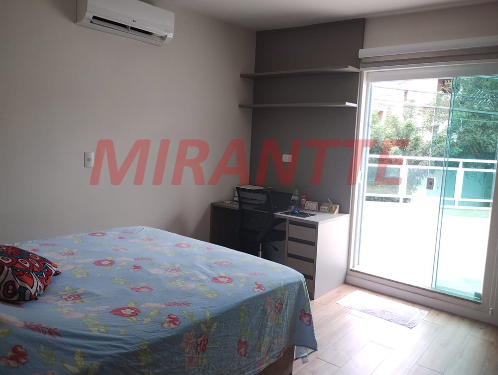 Sobrado de 189m² com 3 quartos em Vila Aurora