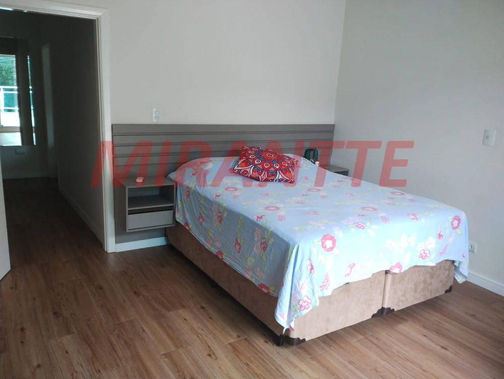 Sobrado de 189m² com 3 quartos em Vila Aurora