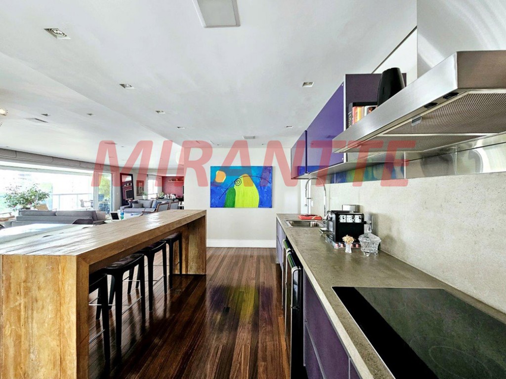 Apartamento de 385m² em Campo Belo