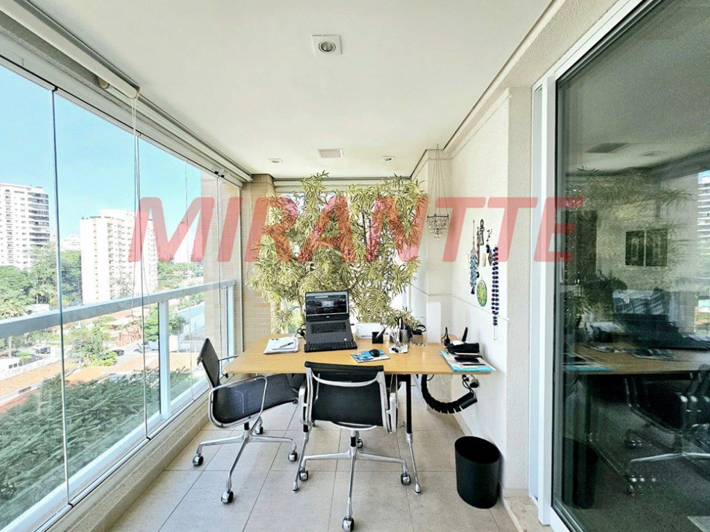 Apartamento de 385m² em Campo Belo