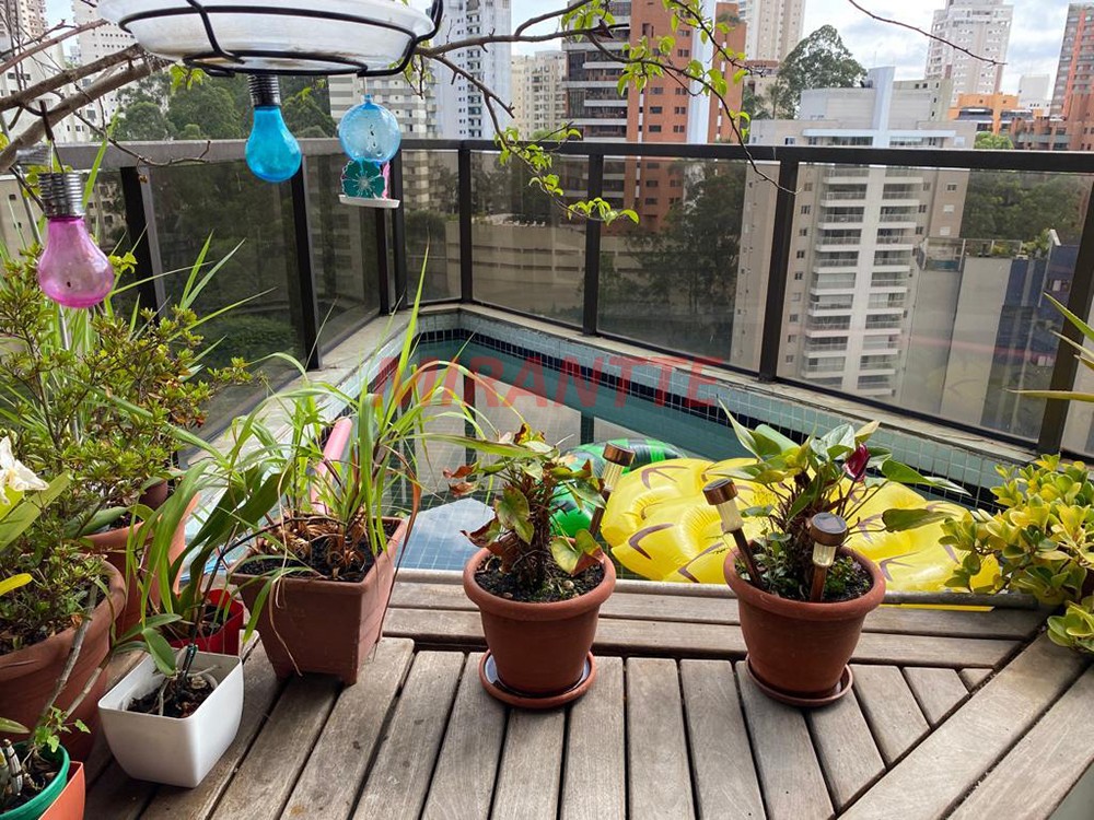 Apartamento com 3 quartos em Vila Andrade