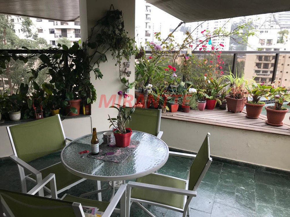 Apartamento com 3 quartos em Vila Andrade
