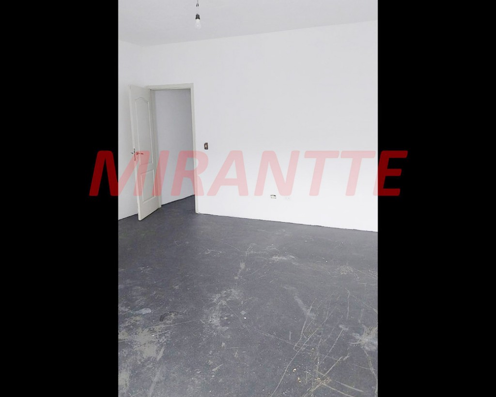 Sobrado de 250m² com 4 quartos em Parque Continental