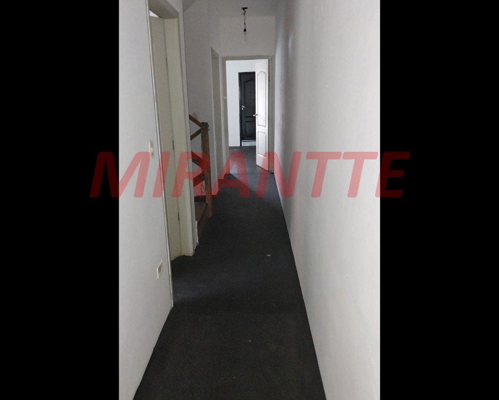Sobrado de 250m² com 4 quartos em Parque Continental