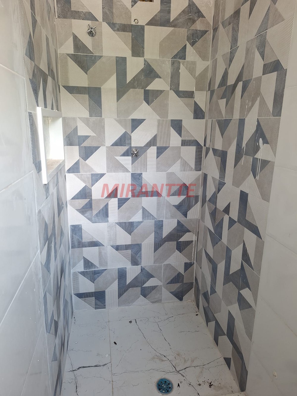 Sobrado de 320m² com 3 quartos em PARQUE PETROPOLIS