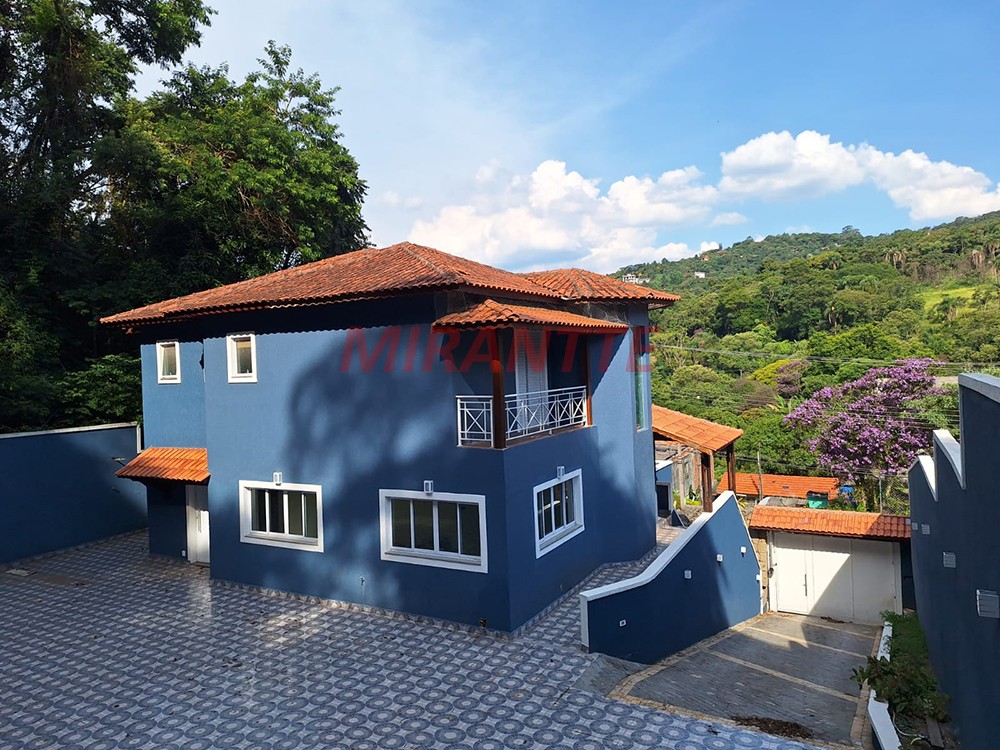 Sobrado de 320m² com 3 quartos em PARQUE PETROPOLIS