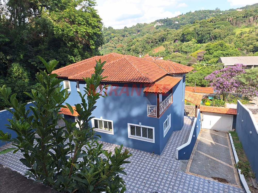 Sobrado de 320m² com 3 quartos em PARQUE PETROPOLIS