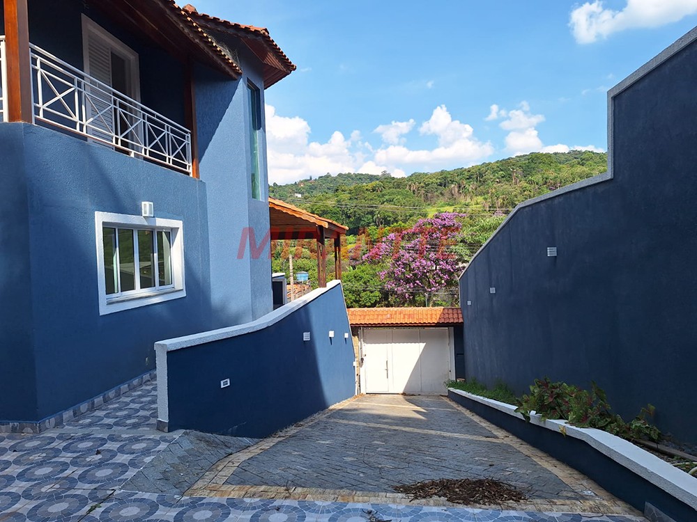 Sobrado de 320m² com 3 quartos em PARQUE PETROPOLIS