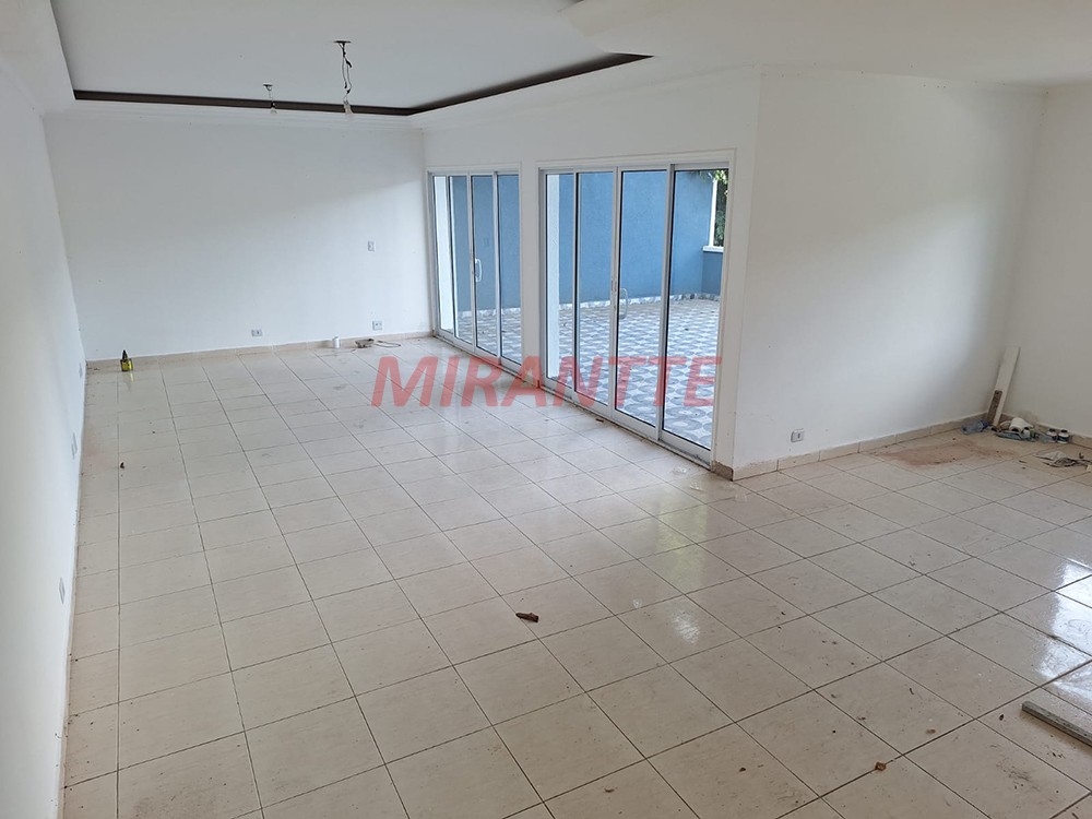 Sobrado de 320m² com 3 quartos em PARQUE PETROPOLIS